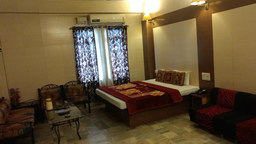 Hotel Golden Deluxe Jaipur Luaran gambar