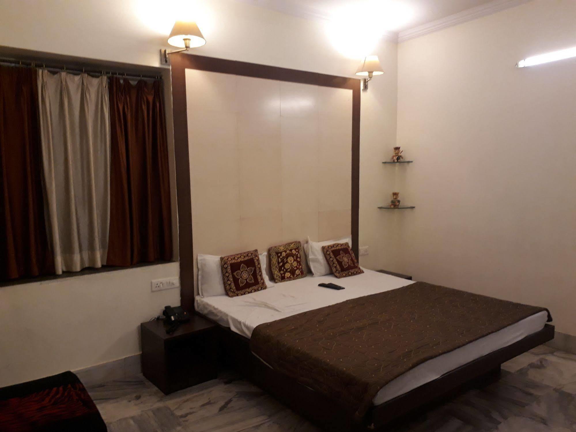 Hotel Golden Deluxe Jaipur Luaran gambar