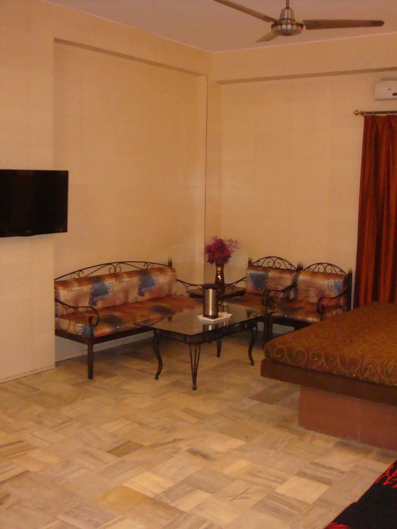 Hotel Golden Deluxe Jaipur Luaran gambar